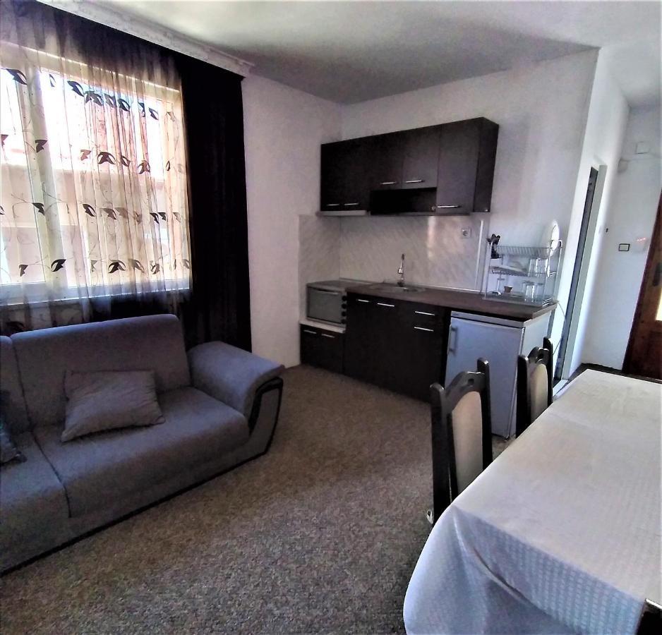 Vibo Guesthouse ساباريفا بانيا المظهر الخارجي الصورة