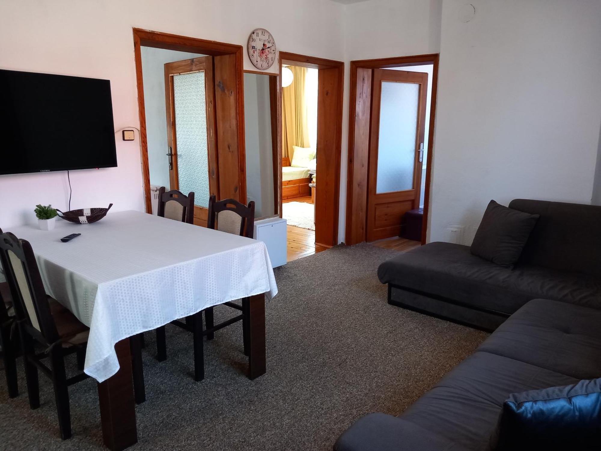Vibo Guesthouse ساباريفا بانيا الغرفة الصورة
