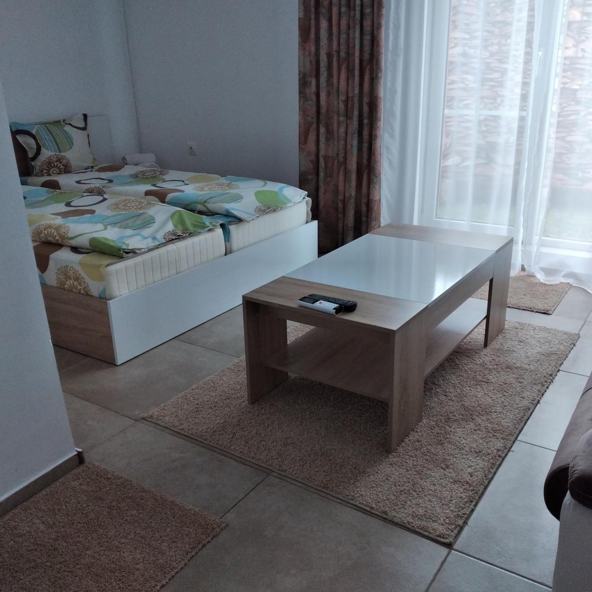 Vibo Guesthouse ساباريفا بانيا الغرفة الصورة