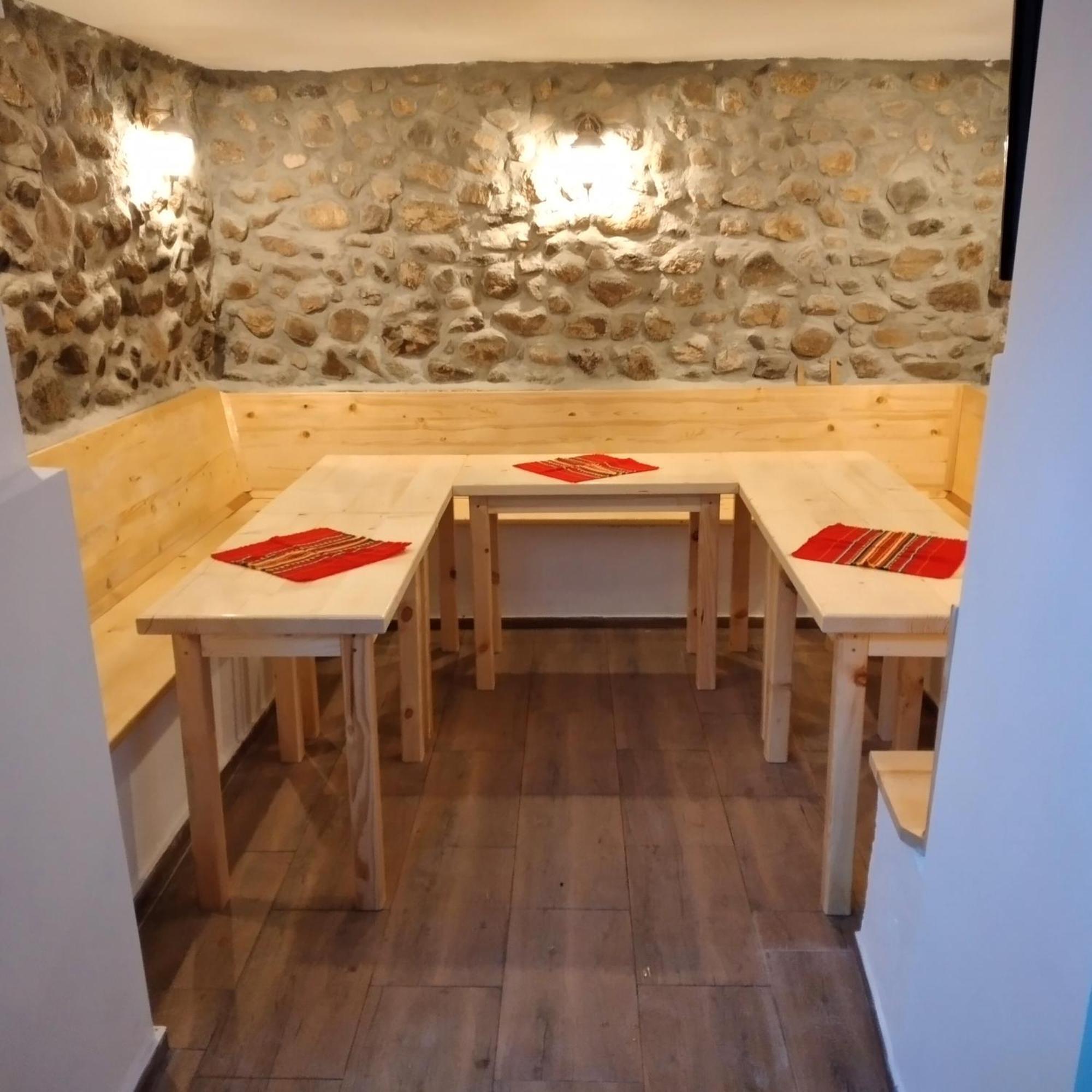 Vibo Guesthouse ساباريفا بانيا المظهر الخارجي الصورة
