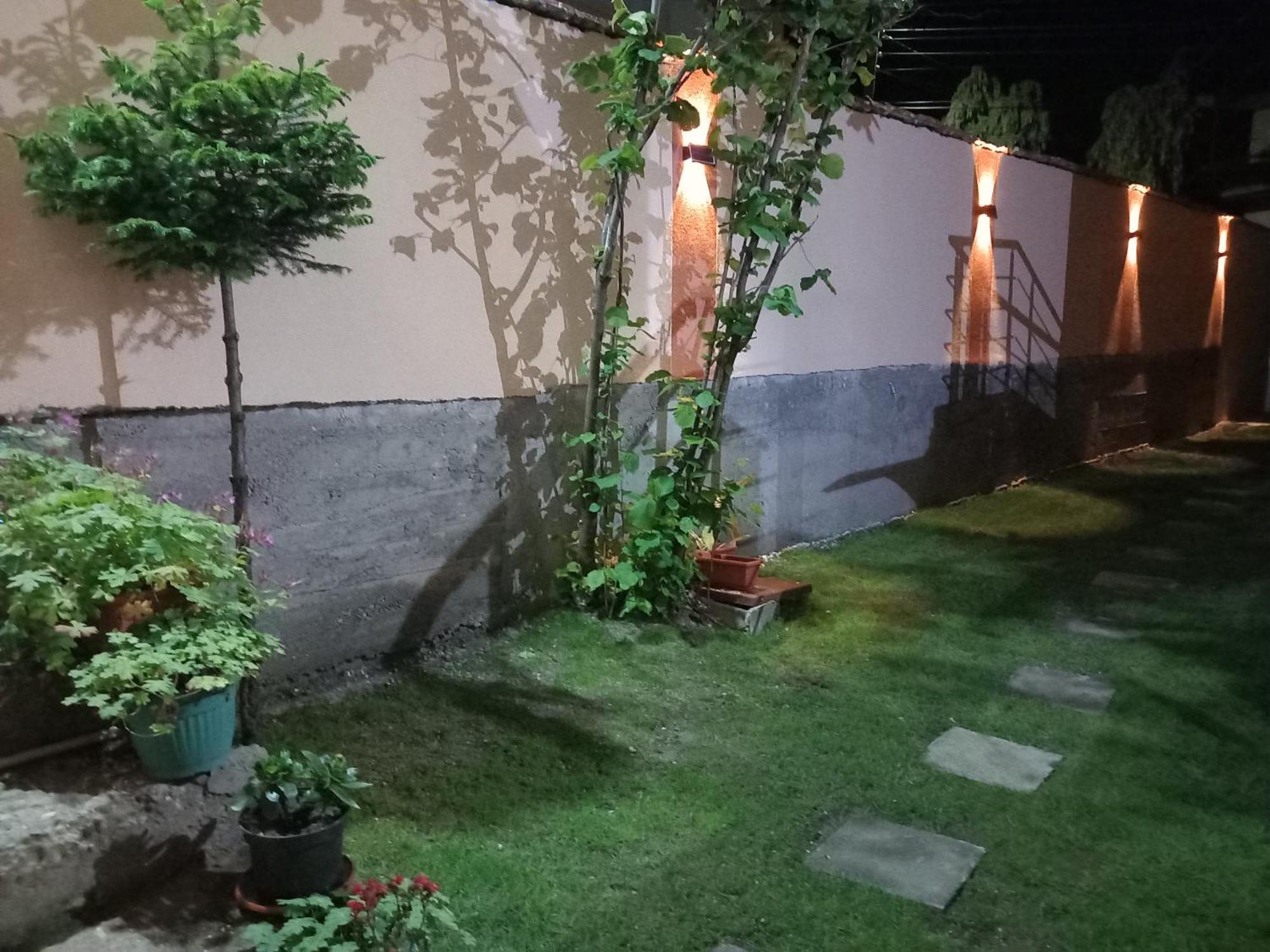 Vibo Guesthouse ساباريفا بانيا المظهر الخارجي الصورة