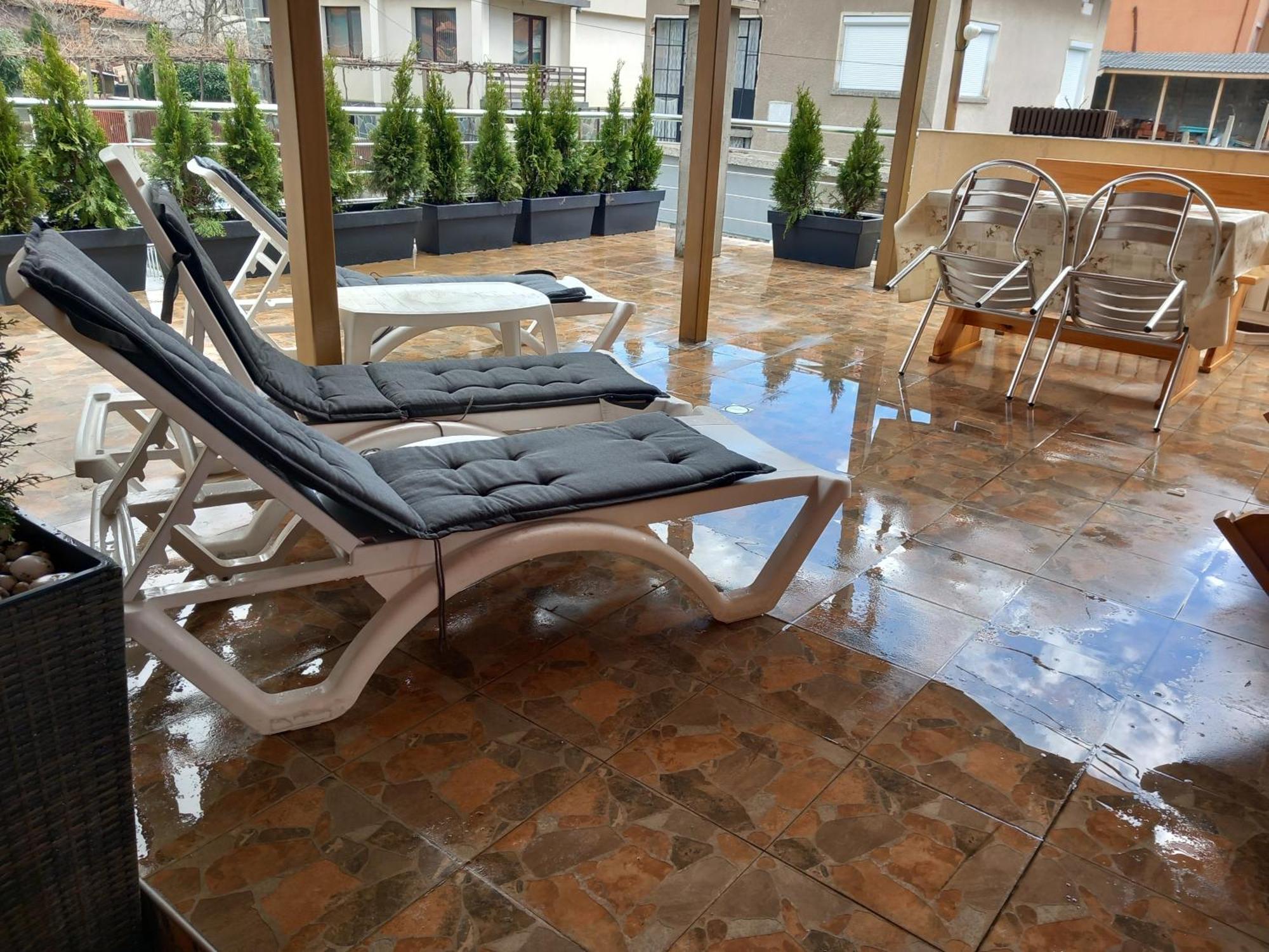 Vibo Guesthouse ساباريفا بانيا المظهر الخارجي الصورة
