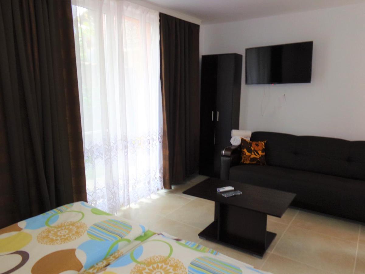 Vibo Guesthouse ساباريفا بانيا المظهر الخارجي الصورة
